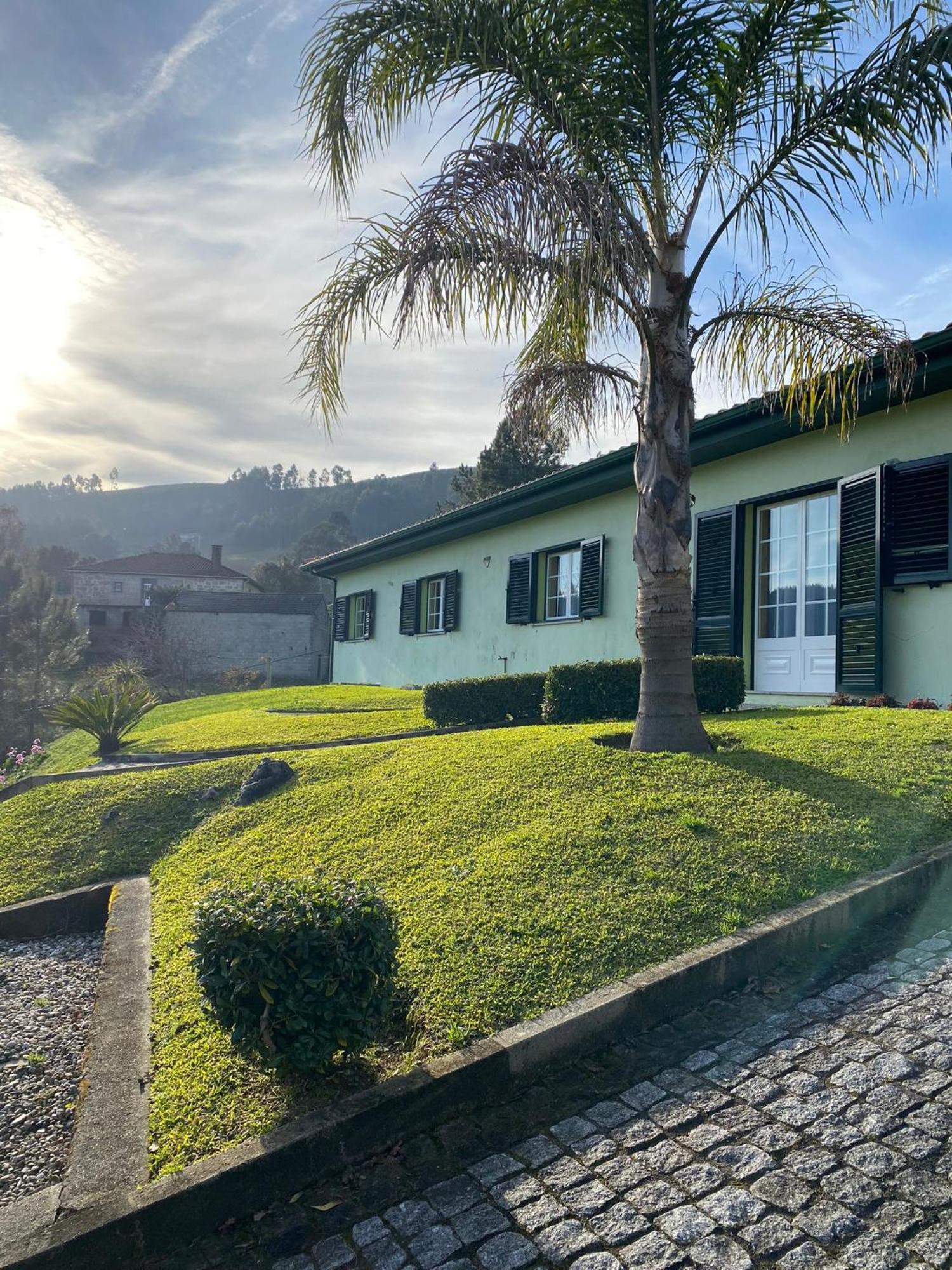 Casa Cataleia Villa Inn ポンテ・デ・リマ エクステリア 写真
